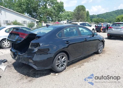 2022 Kia Forte Lxs z USA, uszkodzony, nr VIN 3KPF24AD9NE468420